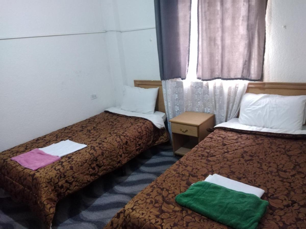 Queen Ayloa Hotel&Restaurant 마다바 외부 사진